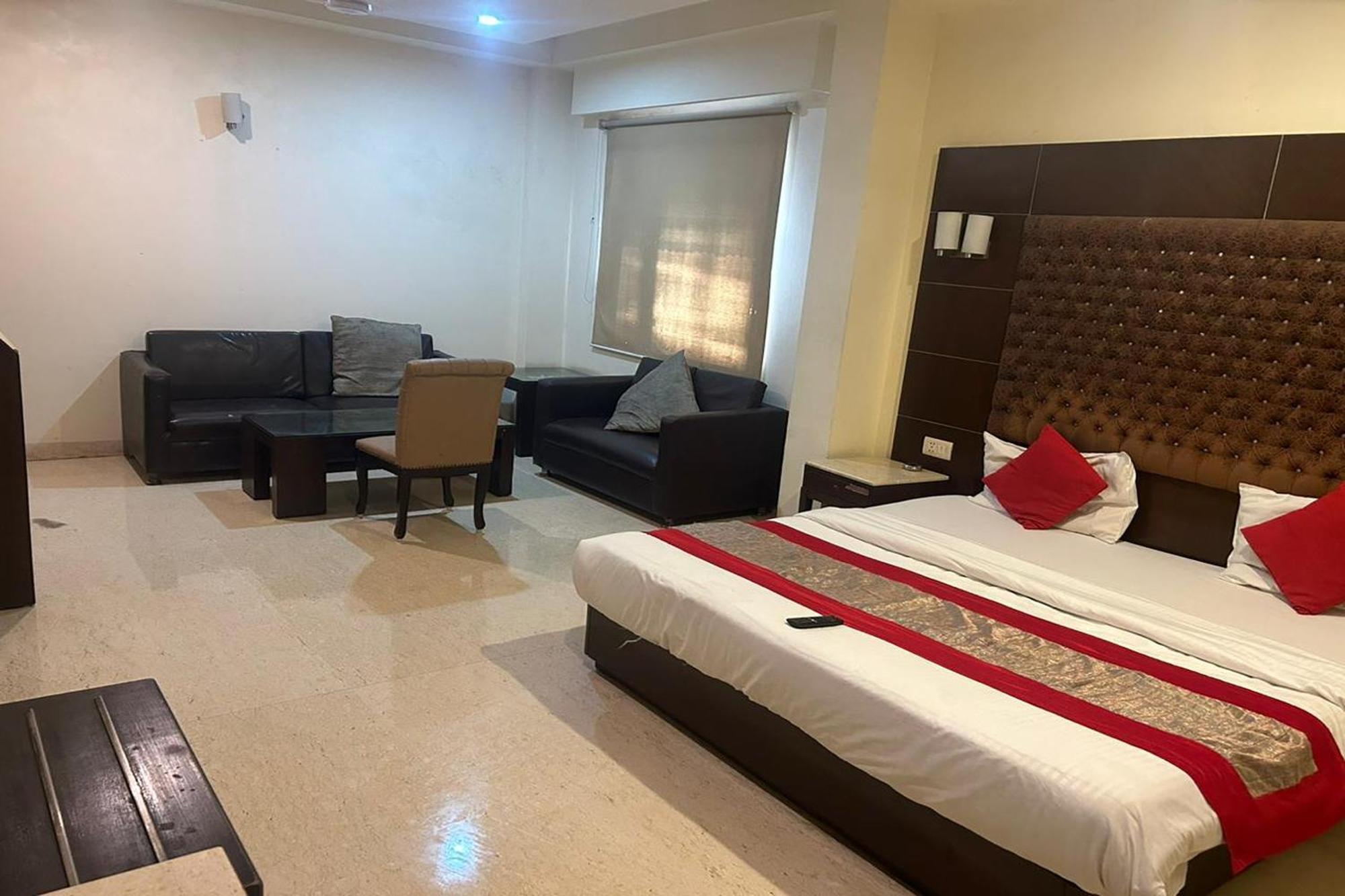 The Metropolis Guest House Near Rk Ashram Metro Station نيودلهي المظهر الخارجي الصورة