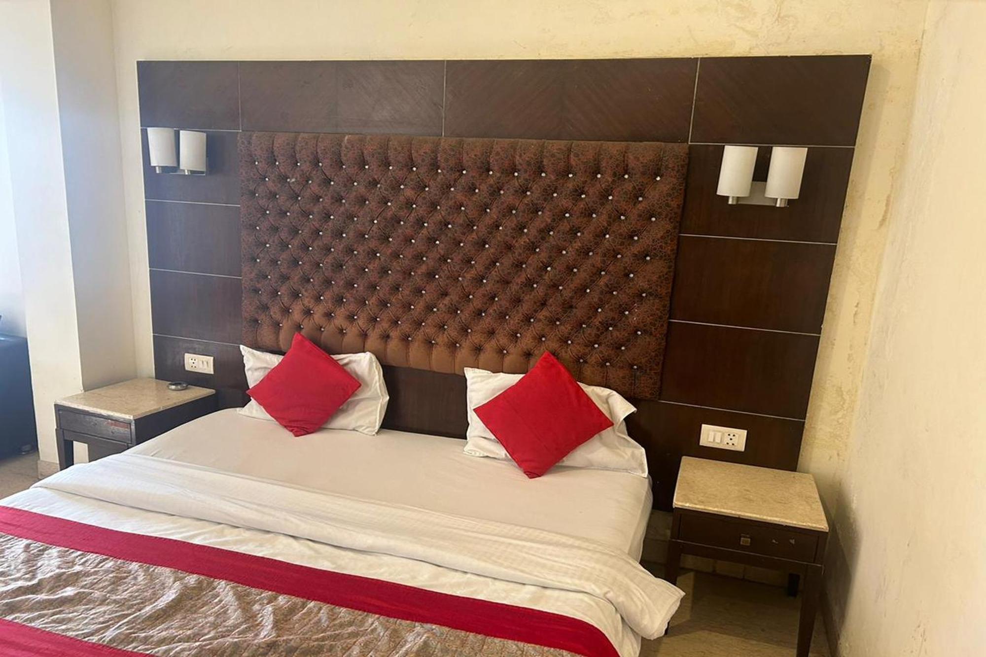 The Metropolis Guest House Near Rk Ashram Metro Station نيودلهي المظهر الخارجي الصورة