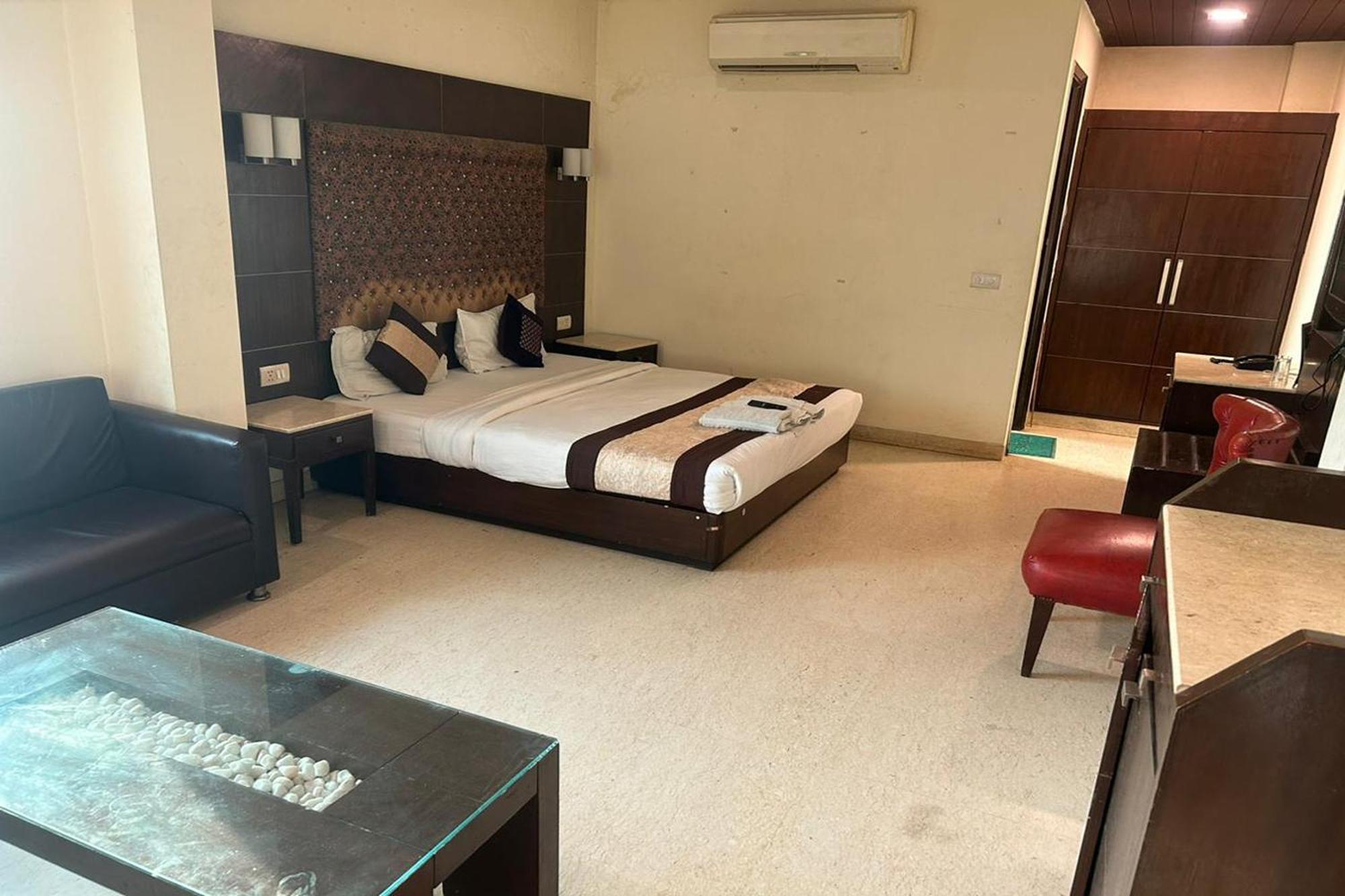 The Metropolis Guest House Near Rk Ashram Metro Station نيودلهي المظهر الخارجي الصورة