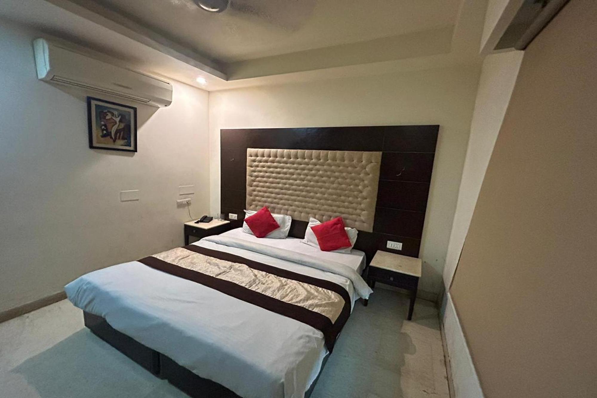 The Metropolis Guest House Near Rk Ashram Metro Station نيودلهي المظهر الخارجي الصورة