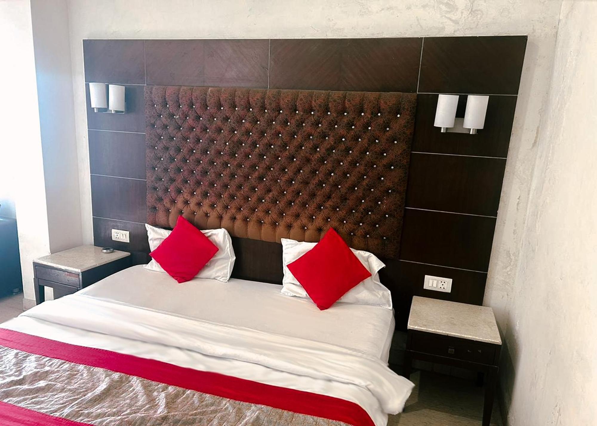 The Metropolis Guest House Near Rk Ashram Metro Station نيودلهي المظهر الخارجي الصورة