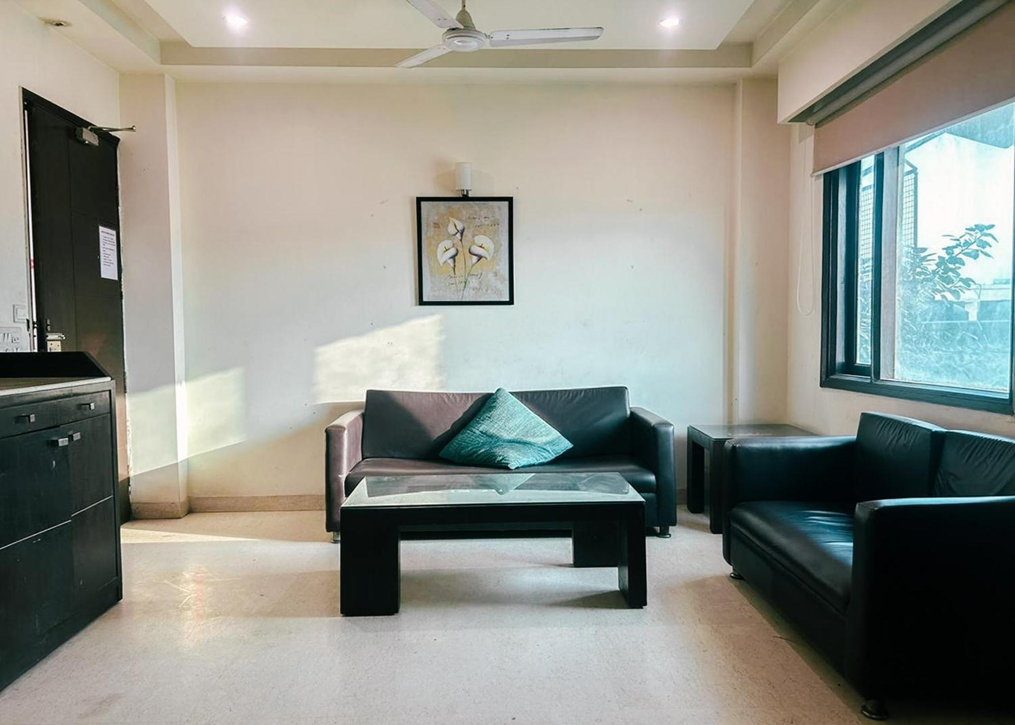 The Metropolis Guest House Near Rk Ashram Metro Station نيودلهي المظهر الخارجي الصورة