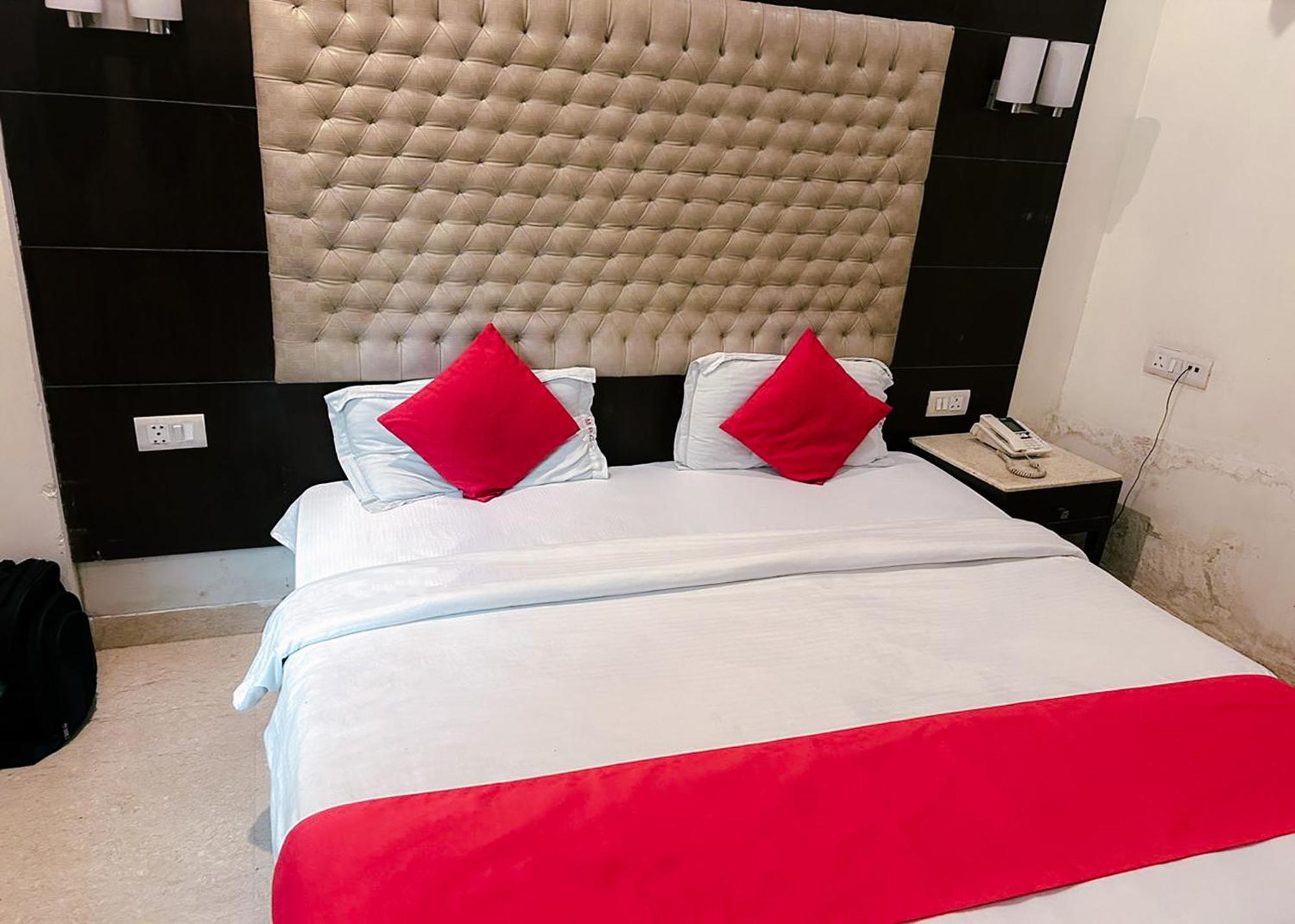 The Metropolis Guest House Near Rk Ashram Metro Station نيودلهي المظهر الخارجي الصورة