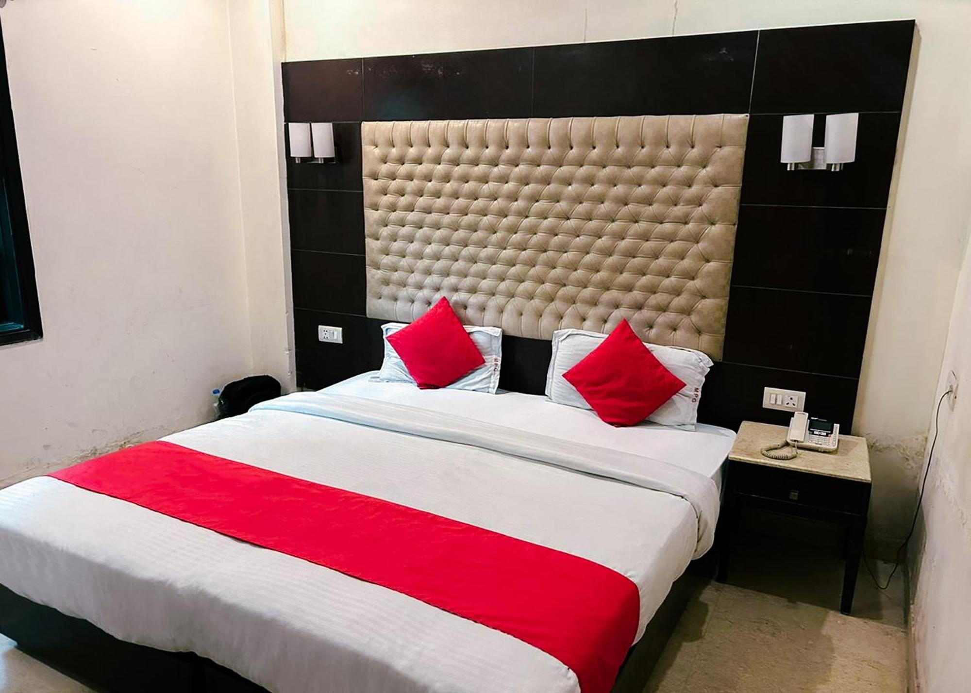 The Metropolis Guest House Near Rk Ashram Metro Station نيودلهي المظهر الخارجي الصورة