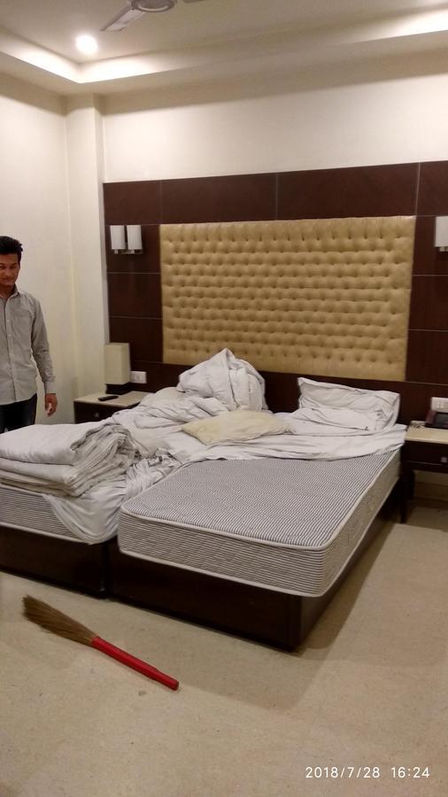 The Metropolis Guest House Near Rk Ashram Metro Station نيودلهي المظهر الخارجي الصورة